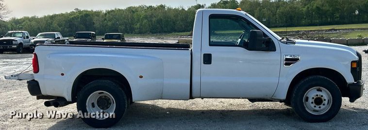 image for item EK8029 2008 Ford F350 Super Duty XL pickup truck