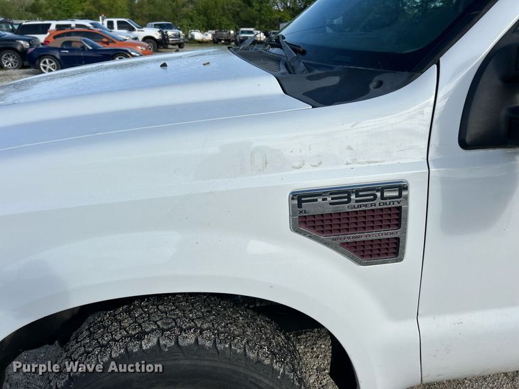 image for item EK8029 2008 Ford F350 Super Duty XL pickup truck