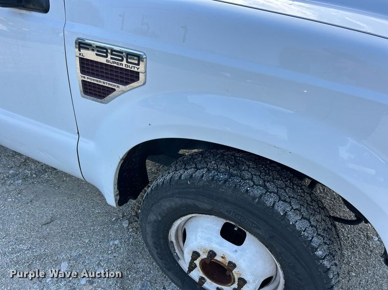 image for item EK8029 2008 Ford F350 Super Duty XL pickup truck