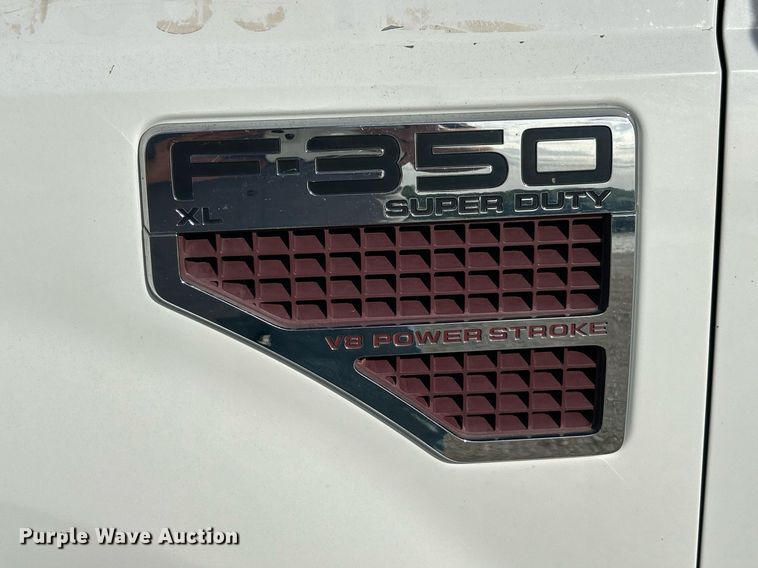 image for item EK8029 2008 Ford F350 Super Duty XL pickup truck