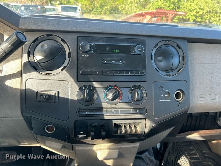 image for item EK8029 2008 Ford F350 Super Duty XL pickup truck