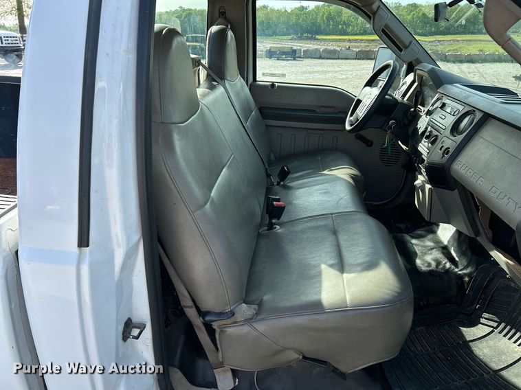 image for item EK8029 2008 Ford F350 Super Duty XL pickup truck