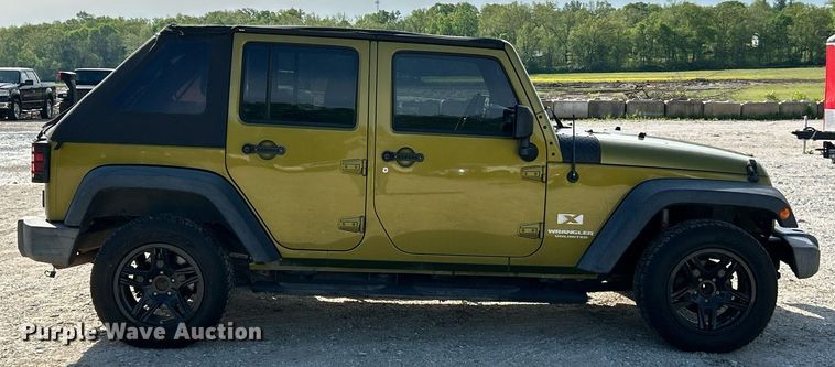 image for item EK8030 2007 Jeep Wrangler Unlimited SUV