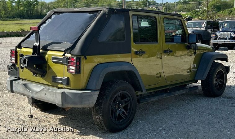 image for item EK8030 2007 Jeep Wrangler Unlimited SUV