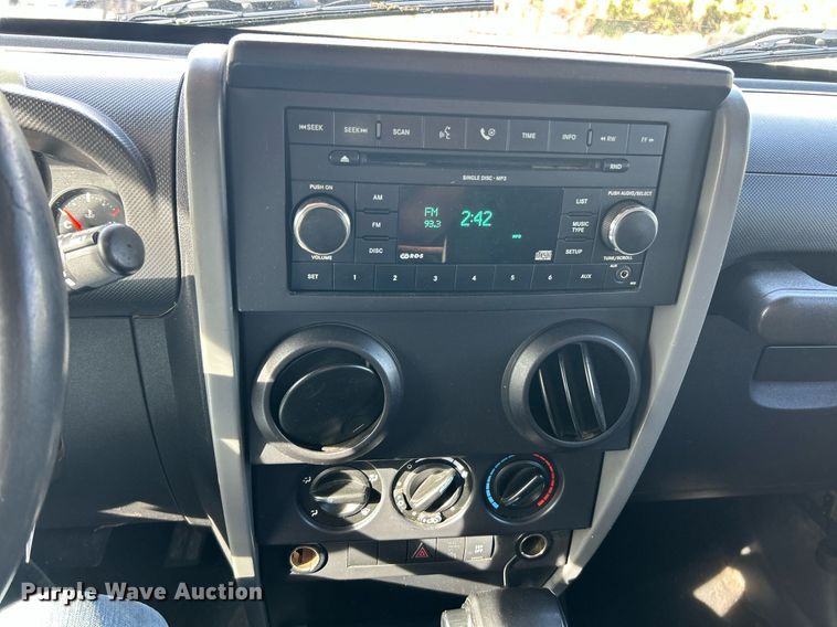 image for item EK8030 2007 Jeep Wrangler Unlimited SUV