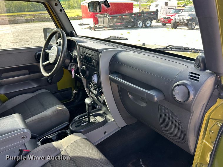 image for item EK8030 2007 Jeep Wrangler Unlimited SUV