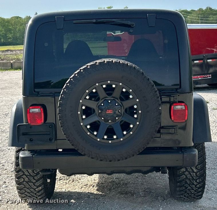 image for item EK8031 2001 Jeep Wrangler Sahara SUV