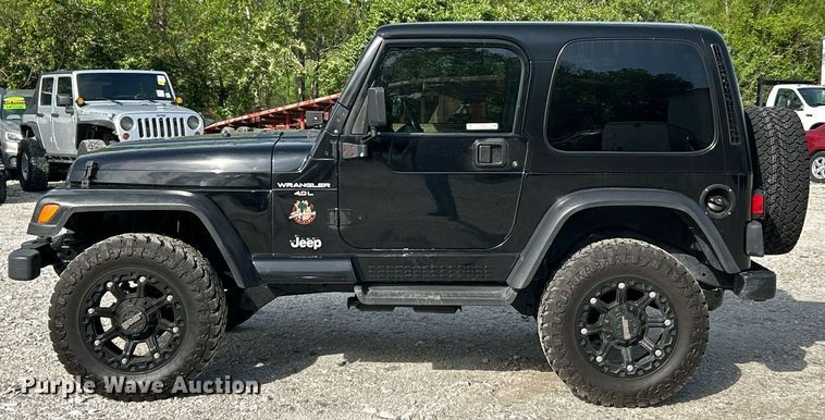 image for item EK8031 2001 Jeep Wrangler Sahara SUV