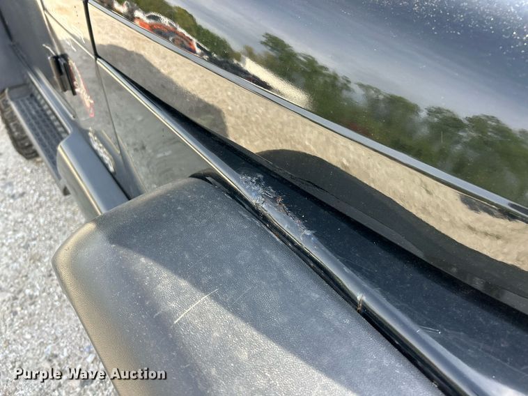 image for item EK8031 2001 Jeep Wrangler Sahara SUV