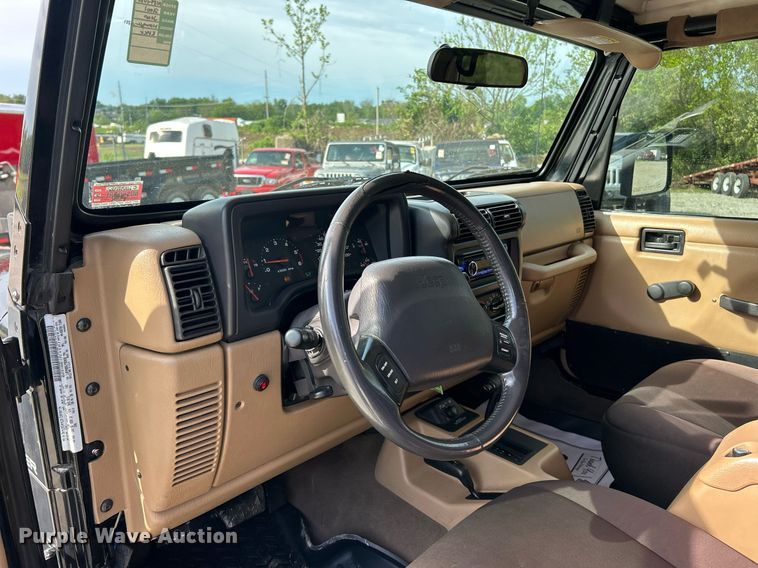 image for item EK8031 2001 Jeep Wrangler Sahara SUV