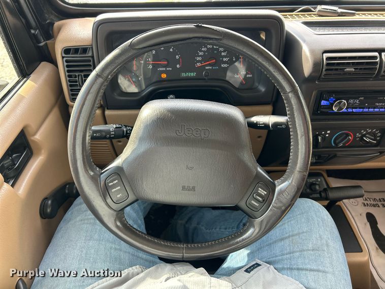 image for item EK8031 2001 Jeep Wrangler Sahara SUV