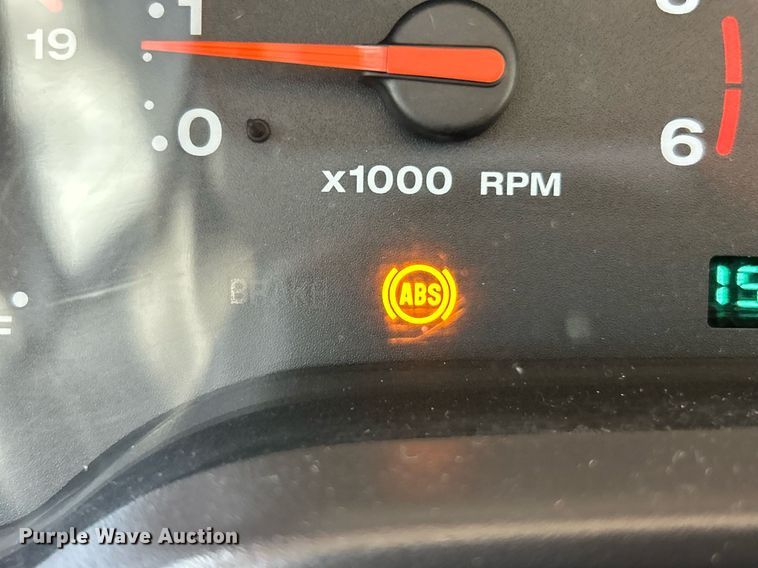 image for item EK8031 2001 Jeep Wrangler Sahara SUV