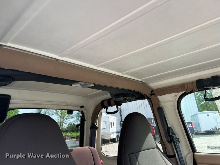 image for item EK8031 2001 Jeep Wrangler Sahara SUV