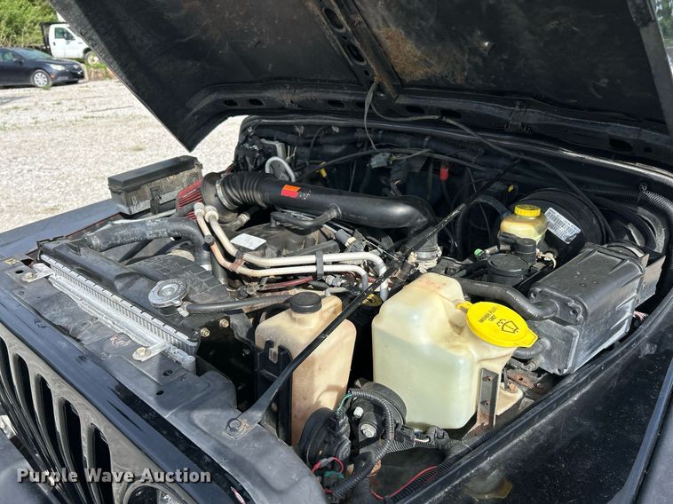 image for item EK8031 2001 Jeep Wrangler Sahara SUV