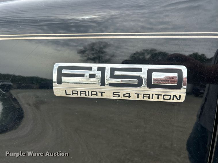 image for item EK8032 2004 Ford F150 Lariat SuperCrew pickup truck