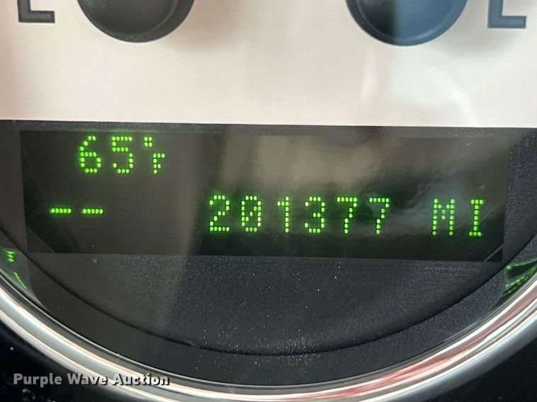 image for item EK8032 2004 Ford F150 Lariat SuperCrew pickup truck