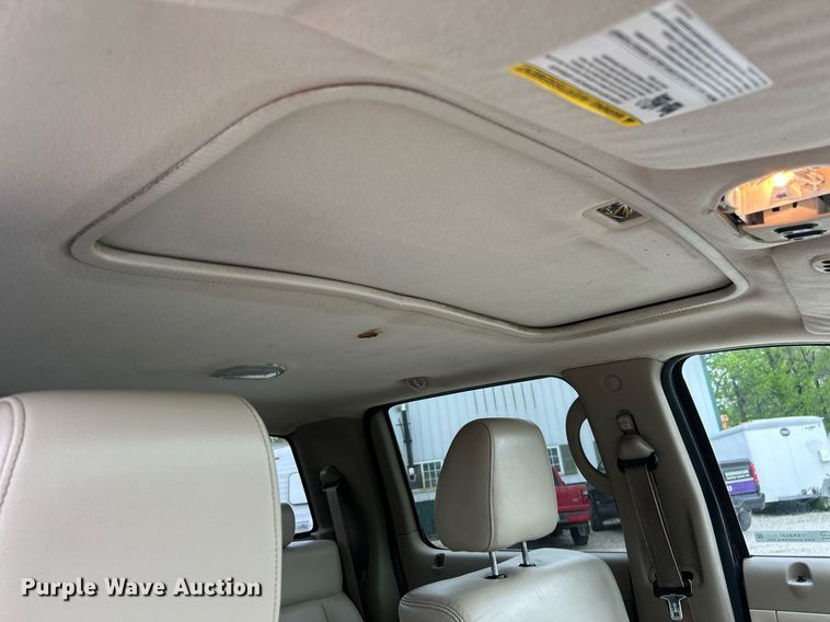 image for item EK8032 2004 Ford F150 Lariat SuperCrew pickup truck