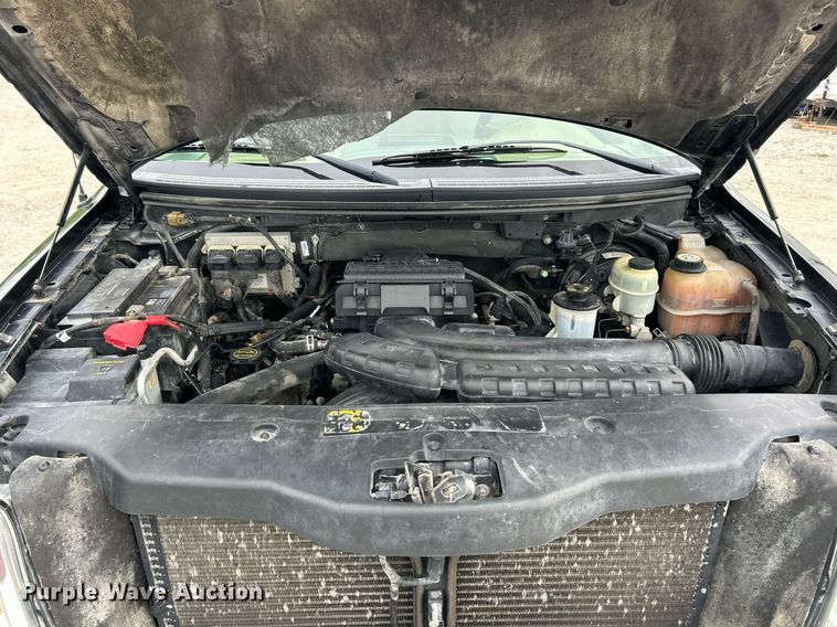 image for item EK8032 2004 Ford F150 Lariat SuperCrew pickup truck