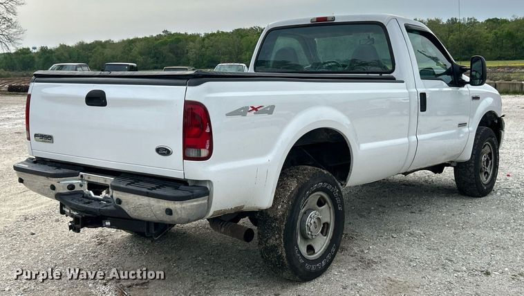 image for item EK8033 2005 Ford F350 Super Duty XL pickup truck