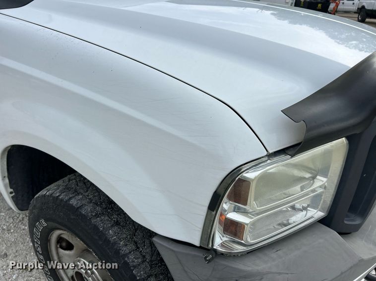 image for item EK8033 2005 Ford F350 Super Duty XL pickup truck