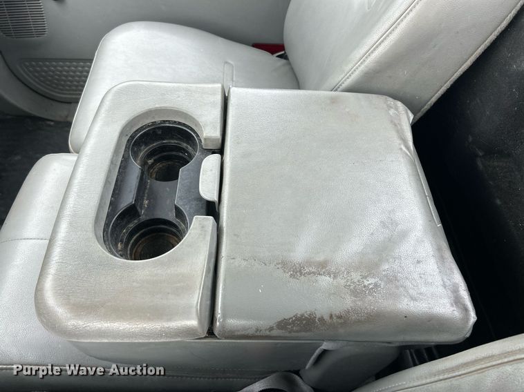 image for item EK8033 2005 Ford F350 Super Duty XL pickup truck