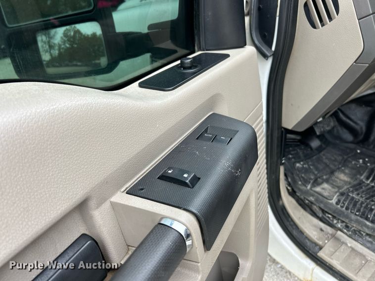 image for item EK8034 2008 Ford F250 Super Duty XL SuperCab pickup truck