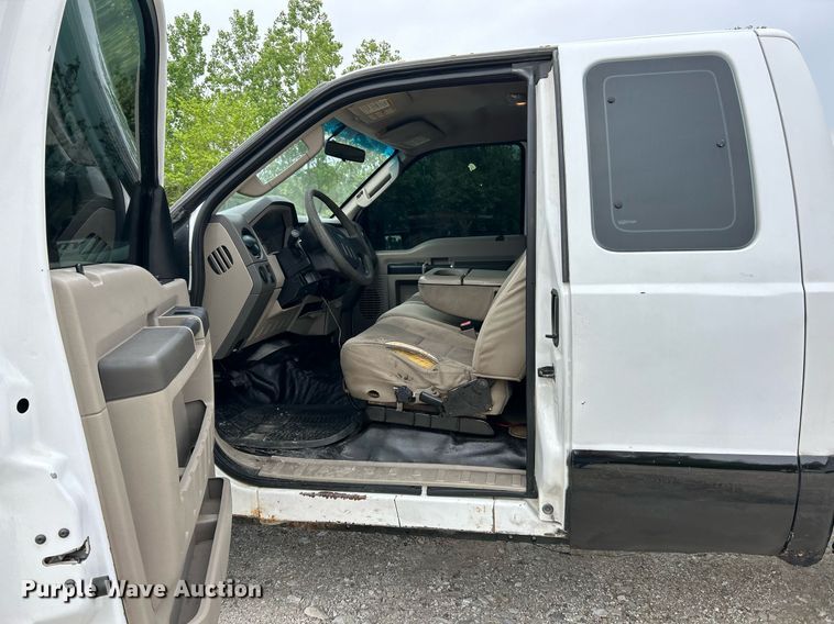 image for item EK8034 2008 Ford F250 Super Duty XL SuperCab pickup truck