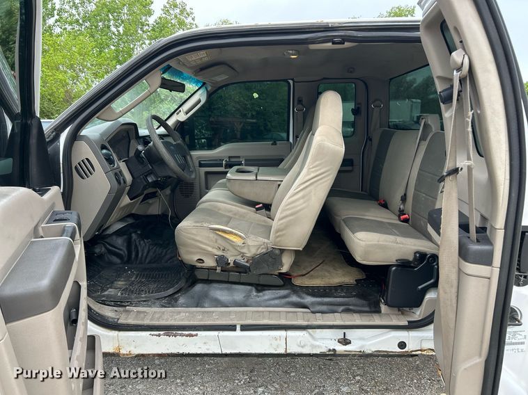 image for item EK8034 2008 Ford F250 Super Duty XL SuperCab pickup truck