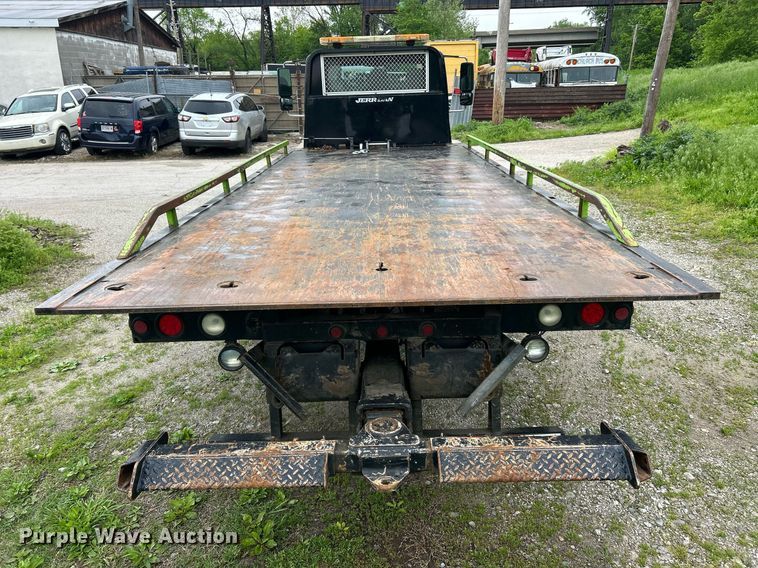 image for item EK8036 2005 International 4300 rollback truck