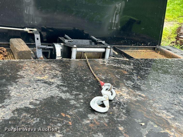 image for item EK8036 2005 International 4300 rollback truck