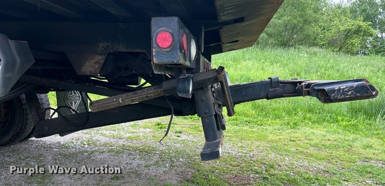 image for item EK8036 2005 International 4300 rollback truck