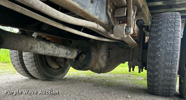 image for item EK8036 2005 International 4300 rollback truck