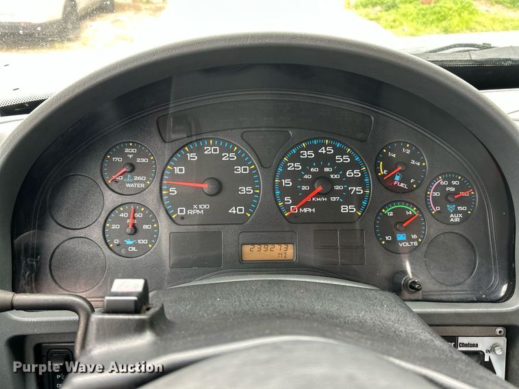 image for item EK8036 2005 International 4300 rollback truck