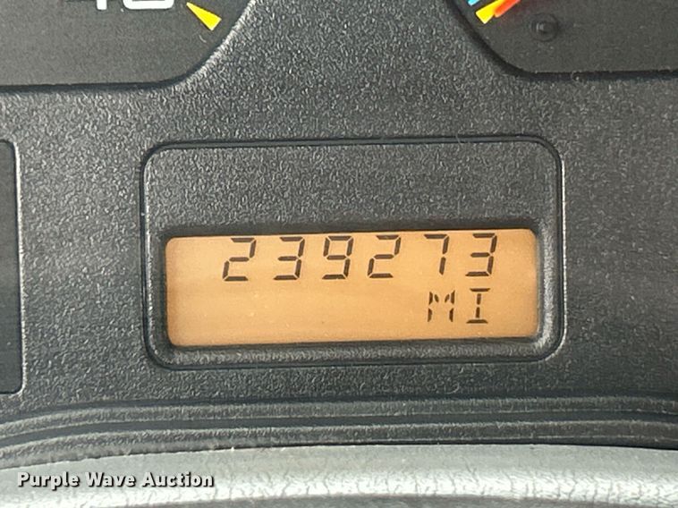 image for item EK8036 2005 International 4300 rollback truck