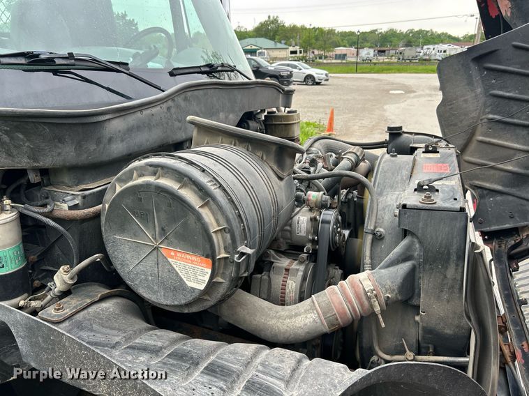 image for item EK8036 2005 International 4300 rollback truck