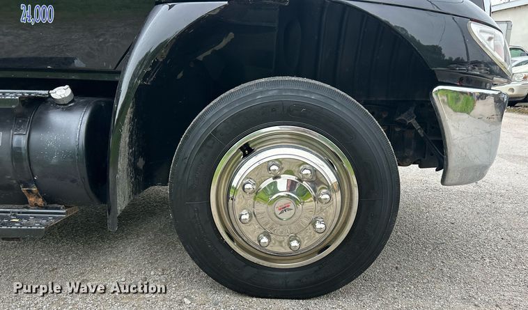 image for item EK8036 2005 International 4300 rollback truck