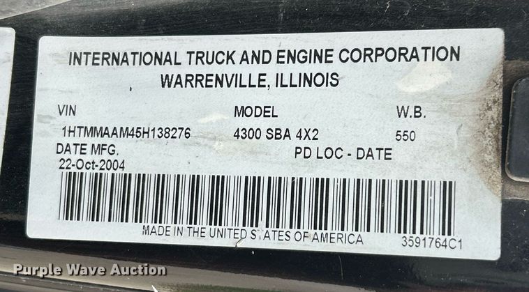 image for item EK8036 2005 International 4300 rollback truck