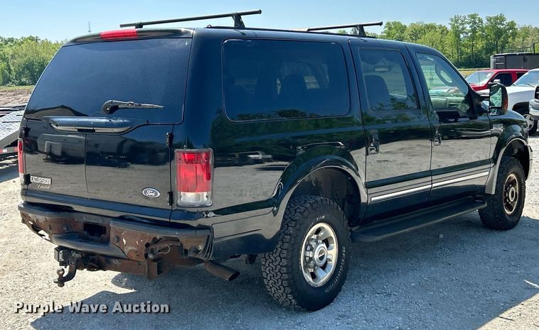 image for item EK8058 2005 Ford Excursion Limited SUV
