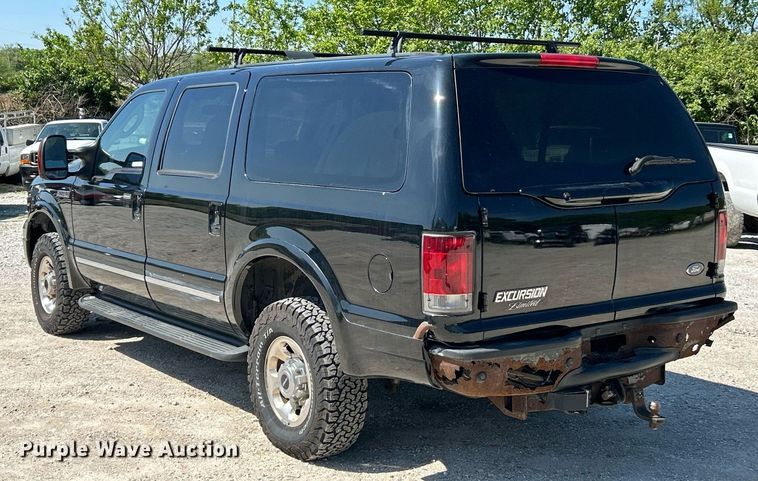 image for item EK8058 2005 Ford Excursion Limited SUV