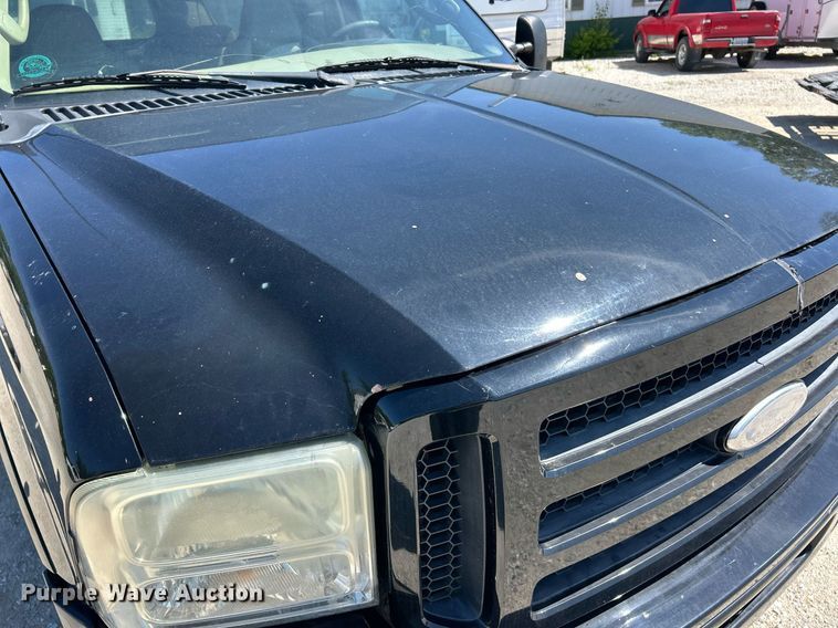 image for item EK8058 2005 Ford Excursion Limited SUV