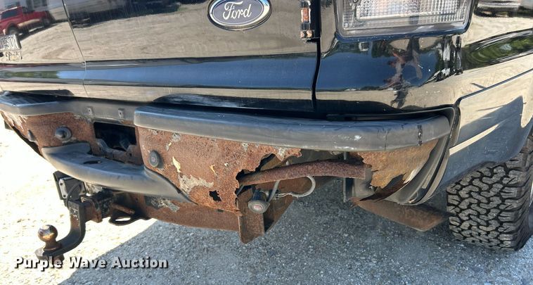 image for item EK8058 2005 Ford Excursion Limited SUV