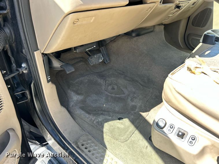 image for item EK8058 2005 Ford Excursion Limited SUV