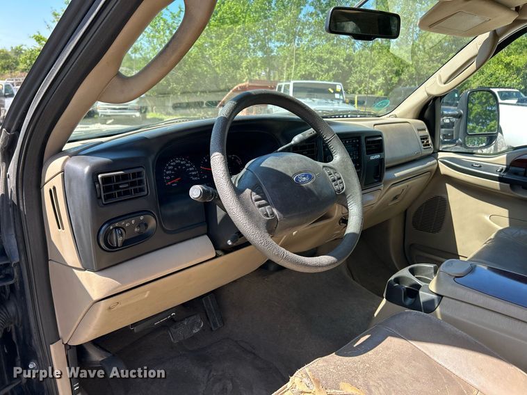 image for item EK8058 2005 Ford Excursion Limited SUV