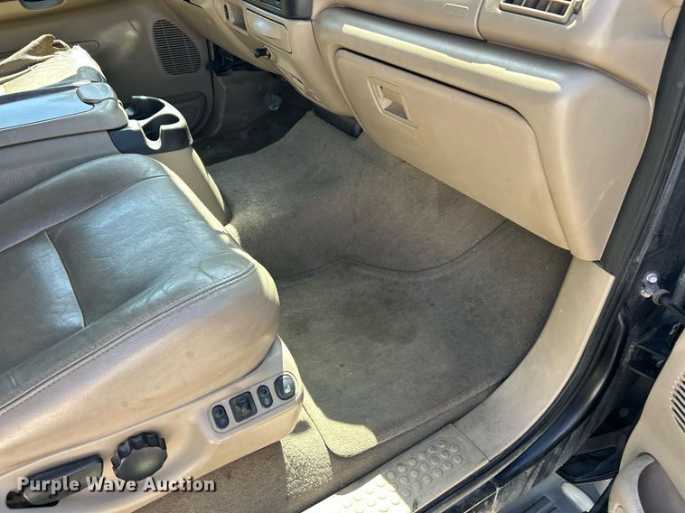 image for item EK8058 2005 Ford Excursion Limited SUV