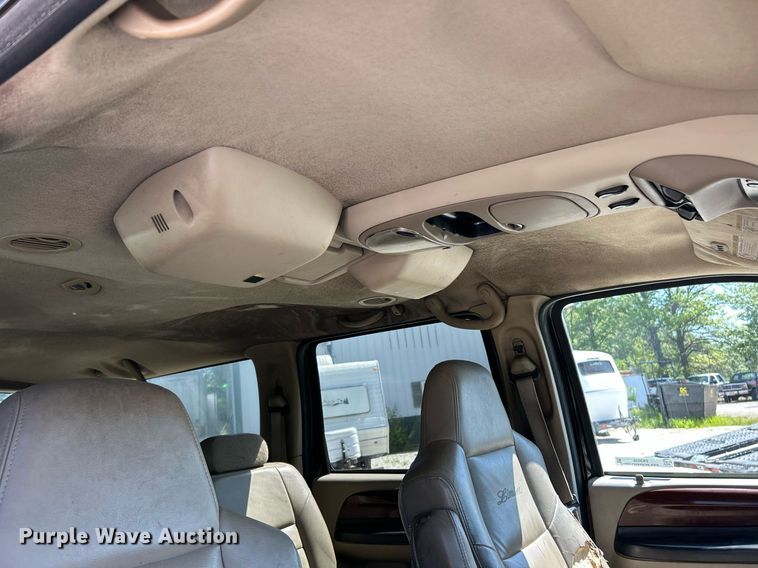 image for item EK8058 2005 Ford Excursion Limited SUV