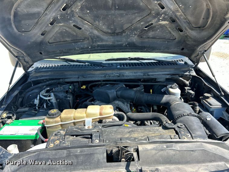 image for item EK8058 2005 Ford Excursion Limited SUV