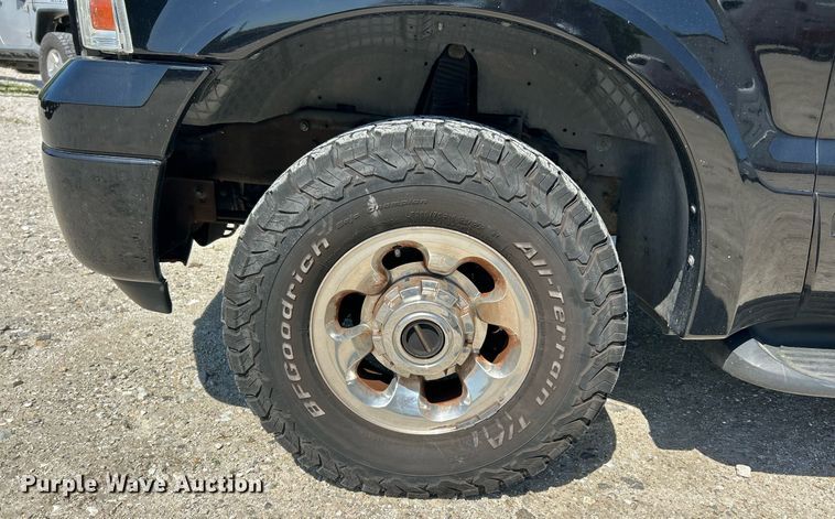 image for item EK8058 2005 Ford Excursion Limited SUV