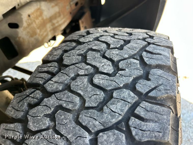 image for item EK8058 2005 Ford Excursion Limited SUV