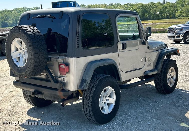 image for item EK8059 2000 Jeep Wrangler SUV