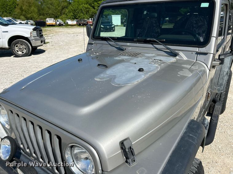 image for item EK8059 2000 Jeep Wrangler SUV